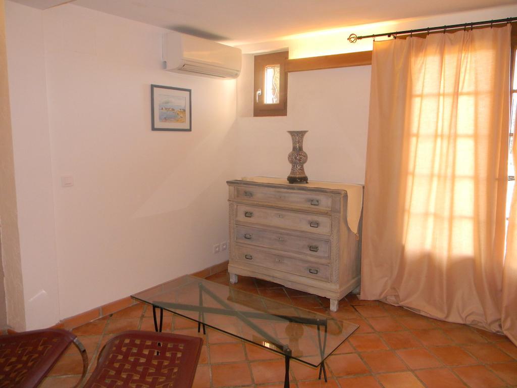 La Bergerie St Antoine Bed & Breakfast Speracedes Room photo